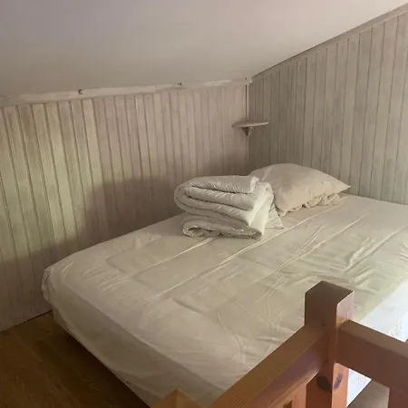 Village Chris Apartment *